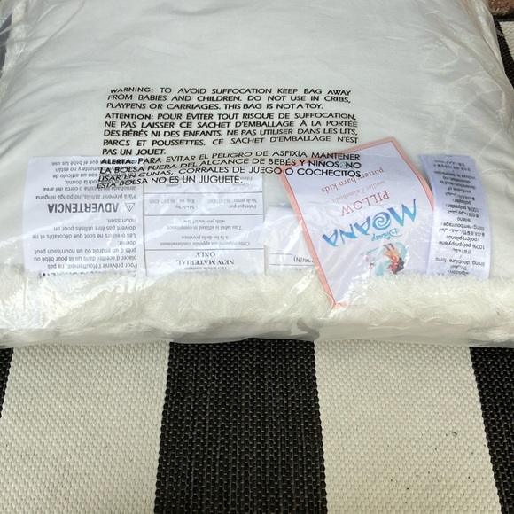 Pottery Barn Moana Accent Pillow - Picture 4 of 4